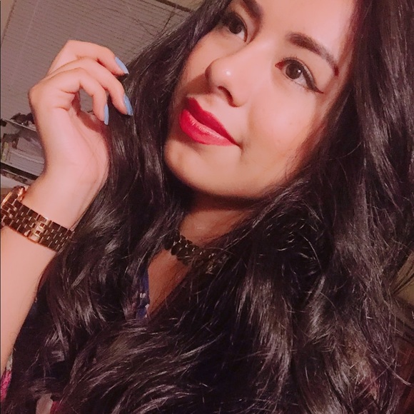 Meet your Posher, Sharon - Picture 1 of 1